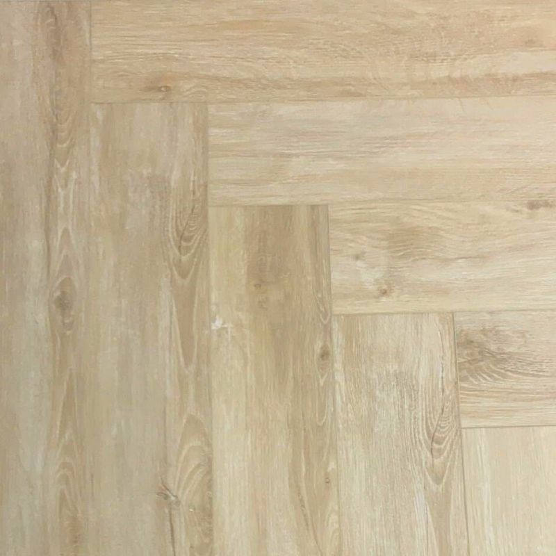 Leven Oak SPC Flooring Sample