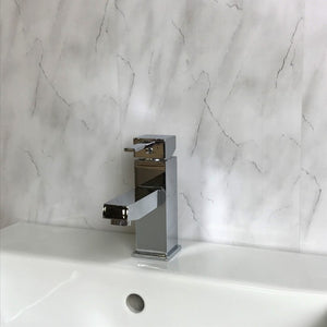 Subtle Grey Marble-Decor Walls & Flooring